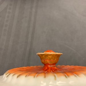 A reticulated Chinese export chestnut bowl and cover, Qianlong — 照片 9