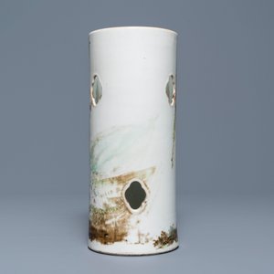 A reticulated Chinese qianjiang cai hat stand, signed Zhang Ziying, early 20th C. — 照片 4