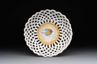 A reticulated Italian blue, white and yellow 'bird' bowl, Italy, Faenza or Deruta, 17th C.