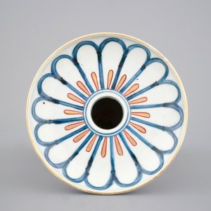 Un vase ajour en porcelaine de Japon, Arita, 18ème — photo 5