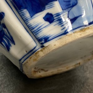 A ribbed Chinese blue and white teapot and cover, Kangxi — photo 14