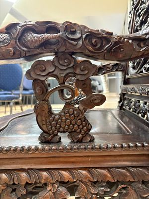 A richly carved Chinese hongmu 'dragon' armchair, Canton, 19th C. — 照片 15