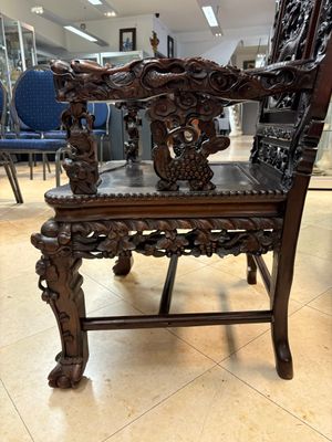 A richly carved Chinese hongmu 'dragon' armchair, Canton, 19th C. — 照片 17