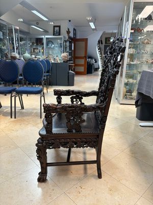 A richly carved Chinese hongmu 'dragon' armchair, Canton, 19th C. — 照片 2