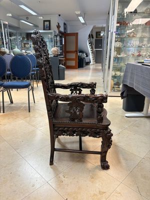 A richly carved Chinese hongmu 'dragon' armchair, Canton, 19th C. — 照片 4