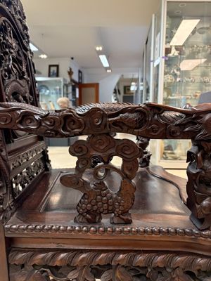 A richly carved Chinese hongmu 'dragon' armchair, Canton, 19th C. — 照片 6