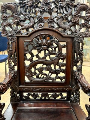 A richly carved Chinese hongmu 'dragon' armchair, Canton, 19th C. — 照片 10