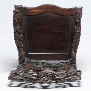 A richly carved Chinese hongmu 'dragon' armchair, Canton, 19th C. — 照片 6