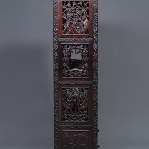 A richly carved Chinese hongmu wooden étagère cupboard, Canton, 19th C. — 照片 4