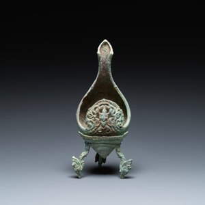 A ritual Khmer bronze conch shell, Cambodia, probably Angkor period, 12th C. — 照片 2