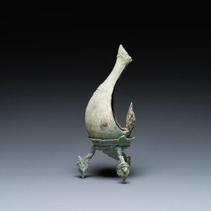A ritual Khmer bronze conch shell, Cambodia, probably Angkor period, 12th C. — 照片 3