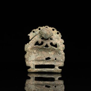 A Roman bronze model of a panther and a belt plate with a lion, ca. 2nd C. — 照片 3