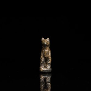 A Roman bronze model of a panther and a belt plate with a lion, ca. 2nd C. — 照片 5