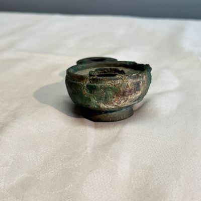 A Roman bronze oil lamp — photo 4
