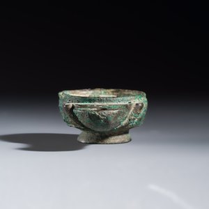 A Roman bronze oil lamp — photo 3