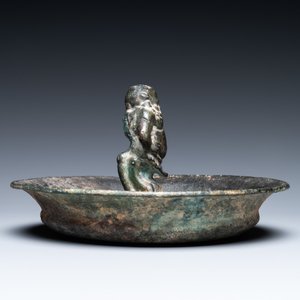 A Roman bronze 'satyr' bowl, probably 3rd/6th C. — photo 3
