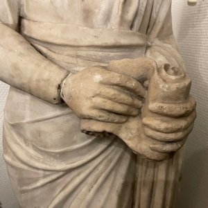 A Roman marble statue of a philosopher holding a parchment roll, ca. 2nd C. — 照片 9