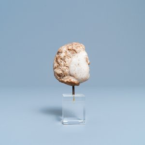 A Romanesque marble head of a man, 14/15th C. — photo 5