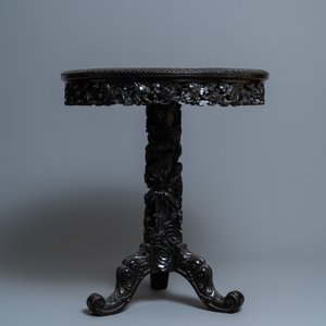 A round Chinese carved wooden marble top table, 19th C. — 照片 3