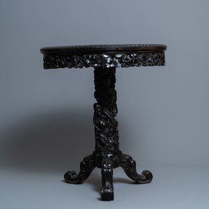 A round Chinese carved wooden marble top table, 19th C. — 照片 5