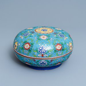 A round Chinese cloisonné box and cover, 19th C. — 照片 1