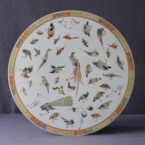 A round Chinese famille rose 'birds' plaque, 19th C. — 照片 3
