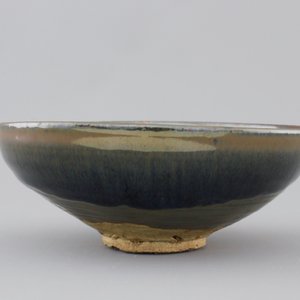 A russet-splashed black-glazed bowl, presumably Song Dynasty — photo 3