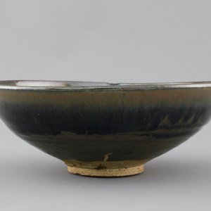 A russet-splashed black-glazed bowl, presumably Song Dynasty — photo 6