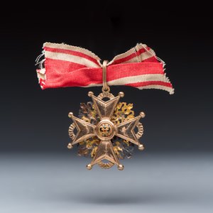 A Russian Imperial 56 zolotnik gold and enamel Order of St. Stanislaus, 2nd Class, for Non-Christians  — foto 2