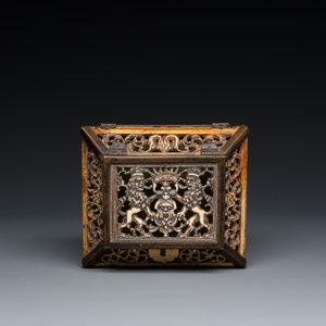 A Russian Kholmogory reticulated walrus bone casket with brass mounts, 17th C. — 照片 9