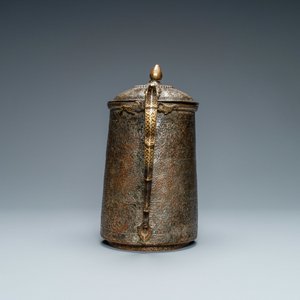 A Safavid parcel-gilt and tinned copper mug and cover, Persia, 17/18th C. — photo 2