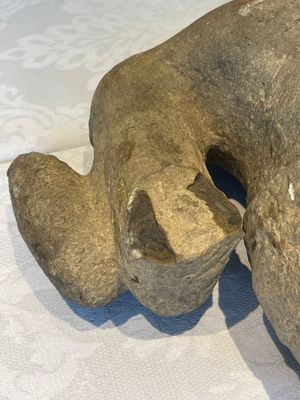 A sandstone torso and a Buddha head, Cambodia, late Khmer period, 13/14th C. — photo 3