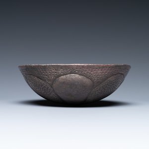 A Sassanian silver 'bird' bowl, Persia, 7/9th C. — 照片 4