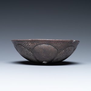 A Sassanian silver 'bird' bowl, Persia, 7/9th C. — 照片 6