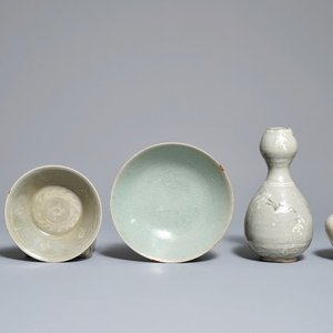 A selection of Korean celadon-glazed wares, Goryeo and later — 照片 1