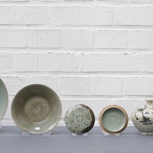 A selection of Korean celadon-glazed wares, Goryeo and later — 照片 11