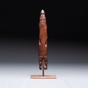A Sepik Ramu wooden figure, Papua New Guinea — photo 3