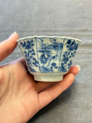 A set of 11 Chinese blue and white cups and saucers with riverscape design, Kangxi — photo 72