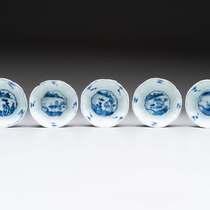 A set of 11 Chinese blue and white cups and saucers with riverscape design, Kangxi — photo 18