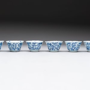 A set of 11 Chinese blue and white cups and saucers with riverscape design, Kangxi — photo 8