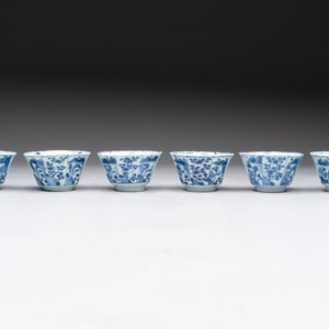 A set of 11 Chinese blue and white cups and saucers with riverscape design, Kangxi — photo 9
