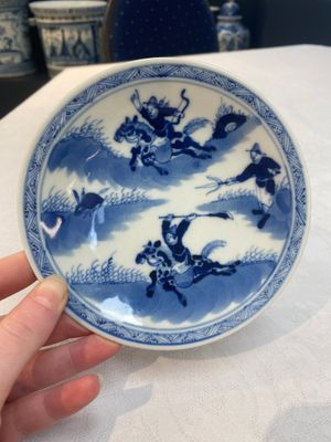 A set of 11 Chinese blue and white 'rabbit hunt' cups and saucers, Qianlong mark, 19th C. — photo 12