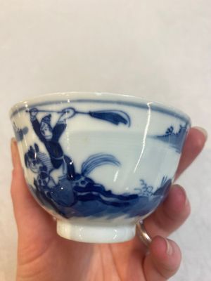 A set of 11 Chinese blue and white 'rabbit hunt' cups and saucers, Qianlong mark, 19th C. — photo 35
