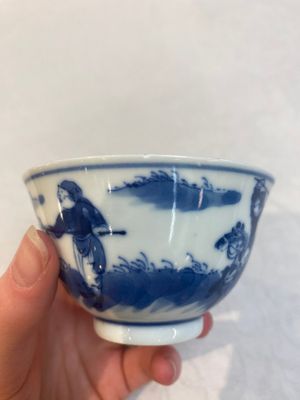 A set of 11 Chinese blue and white 'rabbit hunt' cups and saucers, Qianlong mark, 19th C. — photo 36