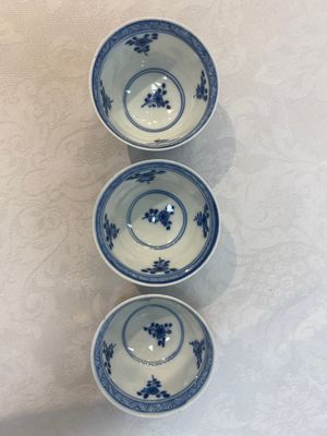 A set of 11 Chinese blue and white 'rabbit hunt' cups and saucers, Qianlong mark, 19th C. — photo 44