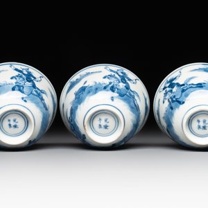 A set of 11 Chinese blue and white 'rabbit hunt' cups and saucers, Qianlong mark, 19th C. — photo 11