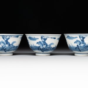A set of 11 Chinese blue and white 'rabbit hunt' cups and saucers, Qianlong mark, 19th C. — photo 6