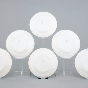 A set of 12 blue and white Dutch Delft month plates, 19th C. — photo 3