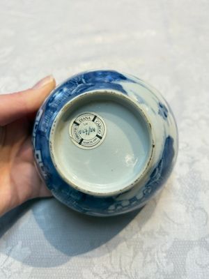A set of 12 Chinese blue and white 'Landscape' bowls and saucers, Qianlong/Jiaqing — foto 30