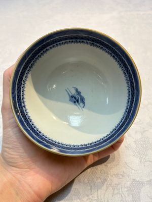A set of 12 Chinese blue and white 'Landscape' bowls and saucers, Qianlong/Jiaqing — foto 47